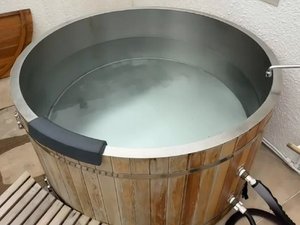 2025年7月 新たにチラー付き水風呂が登場!サウナで熱くなった身体を一気に冷やします!