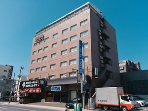ホテル外観:鹿児島中央駅西口より徒歩3分!交通至便