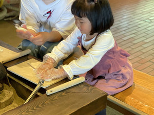 【体験オプション】五平餅作り体験。ご家族で楽しめます