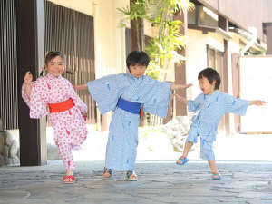 有馬温泉の緑に囲まれた温泉宿。ご家族でお楽しみいただけます様にスタッフみんなで考えた工夫がいっぱい♪