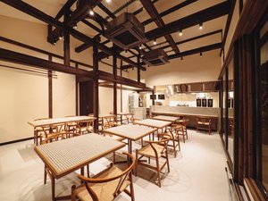 【八方餃子店内】併設するレストラン