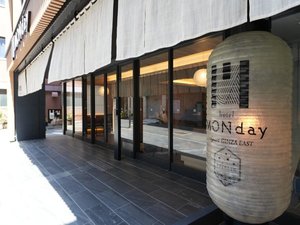 ホテルエントランス