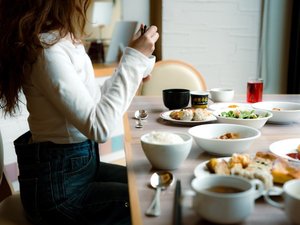 【朝食ビュッフェ】旅の醍醐味である非日常を味わえる、贅沢な朝のひとときをお過ごしください。