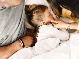 12�Έȉ��̂��q�l�͓Y���Q�̏ꍇ�A�h���ƒ��H�������B���Ƒ��ł̗��s�ɂ́A���Г��z�e���������p���������B