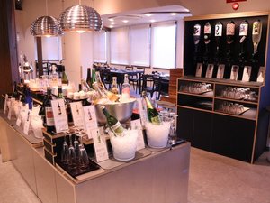 【食房「百福豊穣」】内観