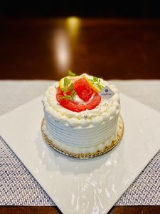 記念日、お祝い事にケーキいかがでしょうか。