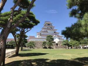 夏の鶴ヶ城です。