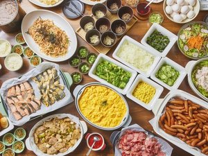 【約50種の朝食ブッフェ例】地元食材を使った三沢のソウルフードや手作り総菜など、多彩なお料理をご用意