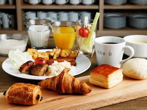 バランスの良い朝食でエネルギーチャージ。