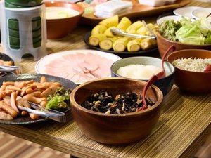 ・【ご朝食】バランスよく栄養を取っていただけるバイキング形式