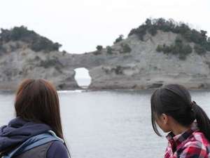 円月島