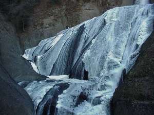 氷瀑の袋田の滝