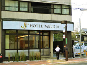 �y���s�{:���s�w���Ӂz�z�e�������f�B�A�l���͌���