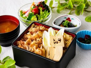 【ランチメニュー】肉豆腐丼