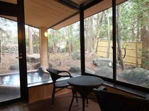 �ݐؘI�V���C�i�Õ��̓��j���c�Ǝ��ԂP�T�F�O�O�`�Q�R�F�O�O�@�����S�T�����R�C�R�O�O�~�ō�