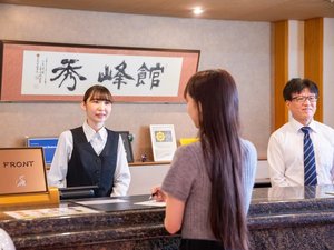 【館内】スタッフが丁寧に応対いたします♪