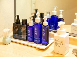 【部屋】女性に人気の雪肌精♪各お部屋・大浴場にございます。