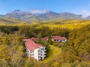 八ヶ岳高原ロッジ全景(秋)