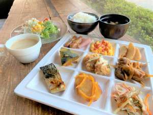 朝食ビュッフェ(ご予約数により、お膳出しとなります)