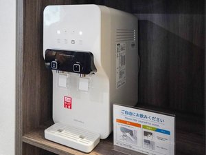 �E�H�[�^�[�T�[�o�[�i1F�t�����g���j