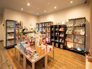 �y�{�݁z���X