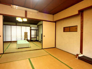 グループや大家族でのご利用に最適な二間の広い和室です☆
