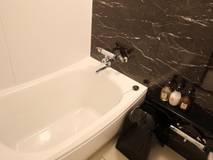 �􂢏�̂���o�X���[���i�o�X�^�u�^�V�����[�^���ʊ�^�֎q����܂��j