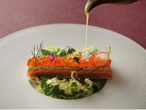 夕食は、NAGANO WINEとの相性を究めたイタリアンのフルコースをご用意。