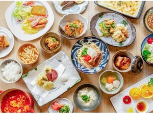 60種類の朝食ビュッフェ〜沖縄料理と和洋〜
