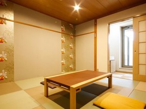 【露天風呂付き客室|むくどりの間】銀泉を独占。和モダンな癒しの空間。