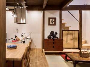 【京都府京都市内河原町・烏丸・大宮周辺の京町家の貸切り宿】香柏 西院