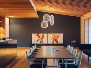 【別館:サロン】アーティストの個展を開催しています