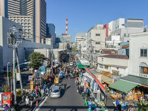 �y�z�n��O�s��z���{�̗l�X�ȐH�̐��X���W�܂鑍���s��B�H�ו������������߁^�z�e������o�X��5��