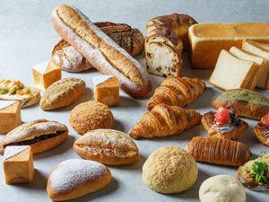 �x�[�J���[&�J�t�F�uPROMENADE�v/�z�e�����C�h�̃o���G�e�B�L���ȃp���B�C�[�g�C���̃J�t�F�����݁B