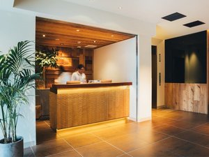 Meander Osaka�̎{�ݎʐ^1