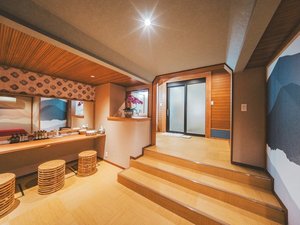 <天女の湯脱衣場>アメニティも取り揃えております。
