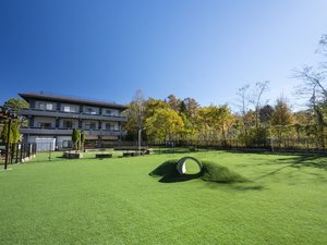 【山梨県富士五湖エリアのペットと泊まれるホテル】わんわんパラダイスプレミア山中湖