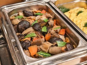 朝食バイキング*「おふくろの味」とリピーターの方に好評の女将手作り惣菜も並びます
