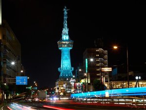 �y�ʕ{�^���[�z�ԂłW��