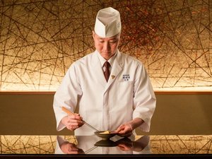 「日本料理の基本を大切に、旬の香り豊かな料理でおもてなしいたします」