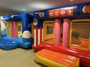 エアランド(3歳〜小学生)や縁日コーナーなど、お子さまも楽しめる★