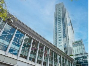 渋谷マークシティ内に立地。駅前だけど室内はとても静か。