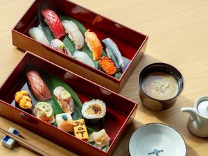 【ルームサービス】鮨セット