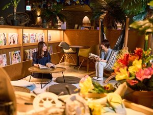 季節の装飾が可愛い館内で1日中のんびりゆったりおしゃれに読書を。朝から夜までコンテンツ盛りだくさん