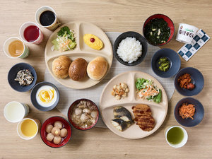 食べ残しゼロを目指して、追加の補充は少しずつ丁寧にご提供しております