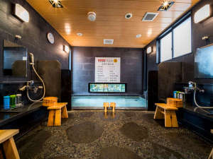 天然温泉「大山の湯」営業時間15:00〜翌9:50 ※男女時間交代制