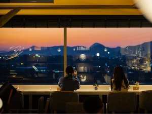 カフェラウンジからの夕景