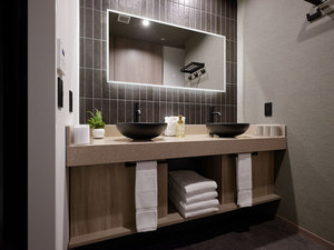 ���ʑ���