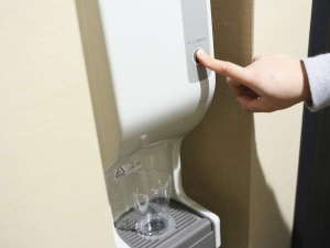 本館3階に製氷機をご用意。