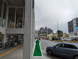 【アクセスA】バスロータリーを左にまっすぐ進みますとアパホテル<宮崎延岡駅前>があります